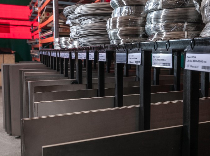 Когда выгоднее брать титан из наличия